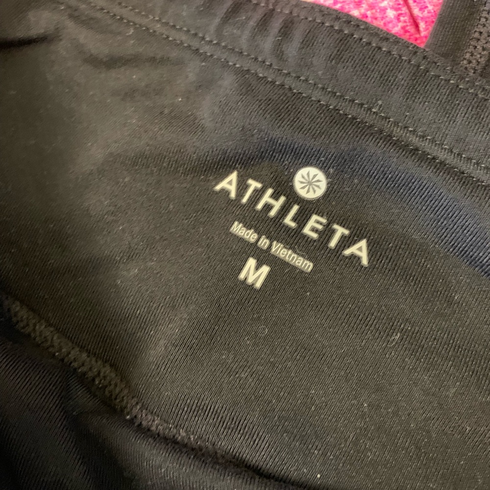 ❗️Sᴏʟᴅ❗️{Athleta} Capri Style Yoga Running Pants - Picture 3 of 8